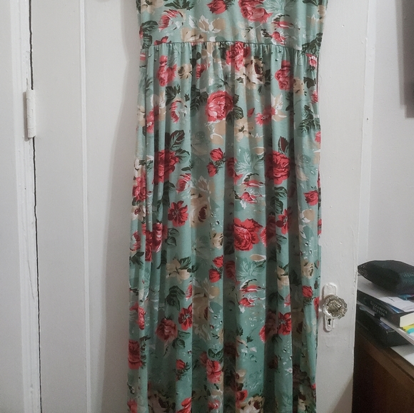 NWOT boutique maxi dress mint, pockets! - Picture 2 of 3